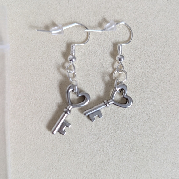 Handmade Jewelry - Handcrafted Silver Small Key Dangle Earrings New